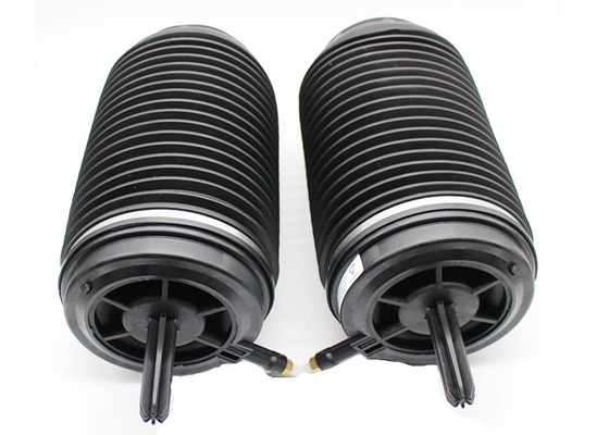 Belakang Kiri / Kanan Air Suspension Spring Bag Untuk Porsche Macan 17-21 2.0L 2.9L 3.0L 3.6L 95B616001B 95B616002B